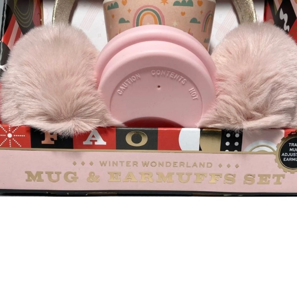 FAO Schwartz Travel Mug & Earmuffs Set - Picture 7 of 11